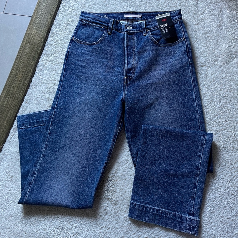 NWT Levi’s Premium Ribcage Straight Ankle Cinched High Rise Jeans Size 28/29